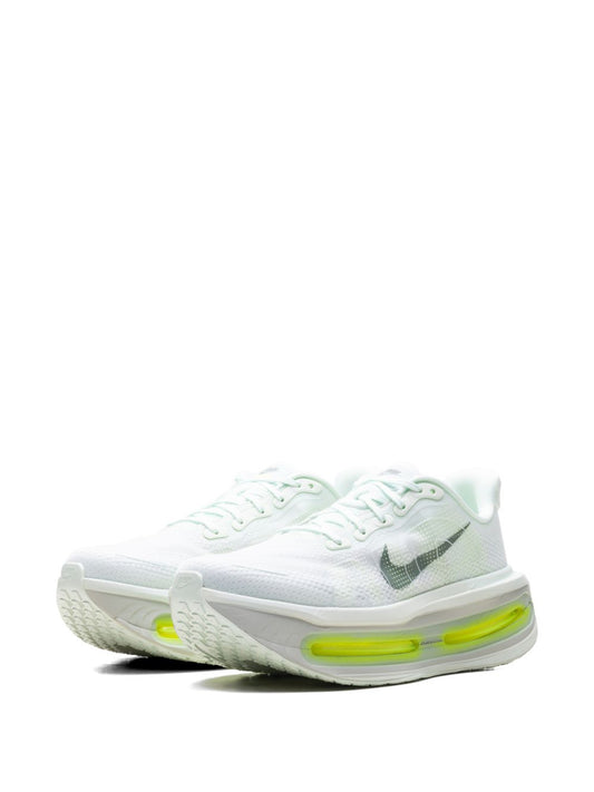 Nikee Vomero Premiume white orange
