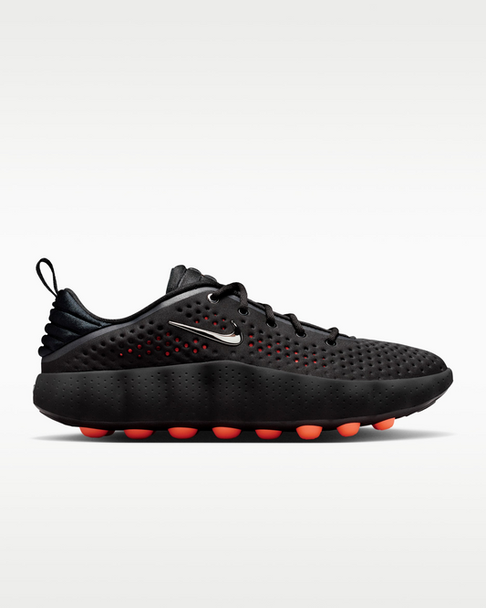 Nikee Mind 002 Black Hyper Crimson