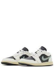 Nikee Air Jordan Retro 1 Low Jade Smoke