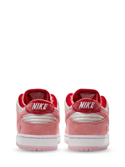 NIIKE SB DUNK LOW STRANGE LOVE