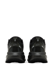 Nikee Vomero 18 Triple Black