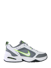 Nikee air monarch iv trainers x white cool grey