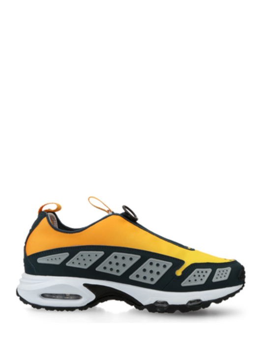 Nikee AirMax SNDR Canyon Gold