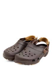 Crocss Classic All Terrain Clog brown