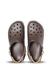 Crocss Classic All Terrain Clog brown