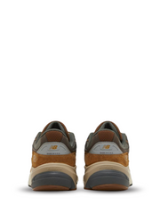 New Balance 990 V6 Carhartt