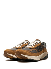 New Balance 990 V6 Carhartt