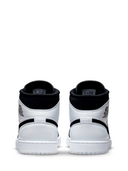 Nike Air Jordan Retro 1 mid Diamond