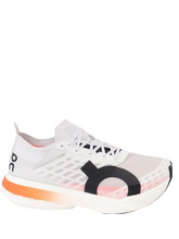 ON RUNNING CLOUD BOOM WHITE