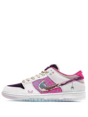 SB Dunk Low Spider Gwen