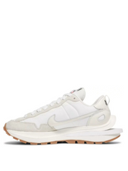 Nikee Sacai Vaporwaffle White Sail Gum