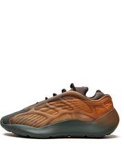 Adidass yeezy 700 v3 copper fade