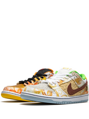 nikee sb dunk low street hawker 2021
