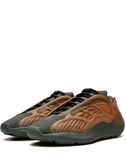 Adidass yeezy 700 v3 copper fade