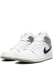 Air Jordan 1 Mid Paris