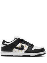 Nike SB Dunk Low Supreme Black