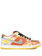 nikee sb dunk low street hawker 2021