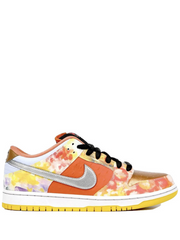 nikee sb dunk low street hawker 2021