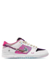 SB Dunk Low Spider Gwen