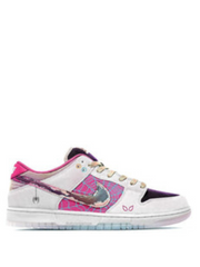 SB Dunk Low Spider Gwen