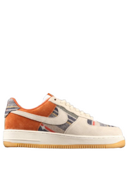 Nikee Airforce 1 Low Outside