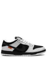 Nikee SB Dunk Low X "TightBooth Black White"