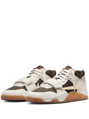 N IKE TRAVIS SCOTT X JUMPMAN JACK