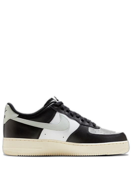 Nikee Airforce 1 07 Low White Light Silver Coconut Milk Black