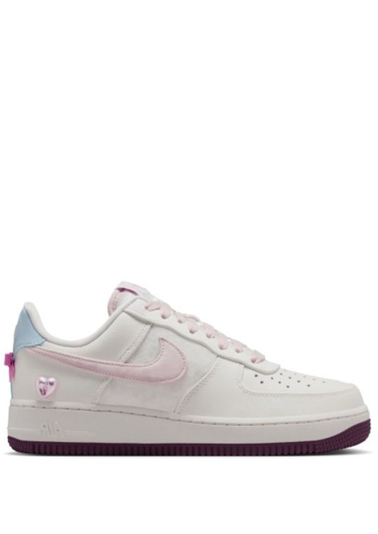 Nikkee Airforce 1 low Valentines Day 2026 for her