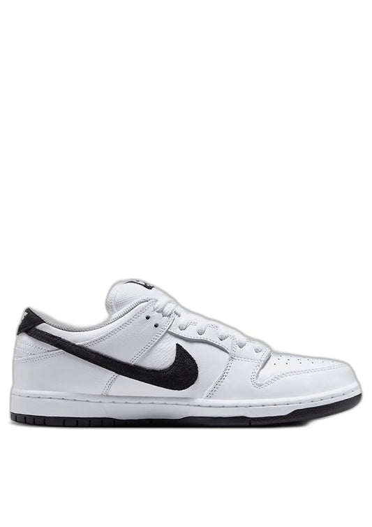 nikk e dunk low white black