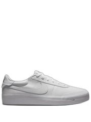 NIKEE court shot triple white