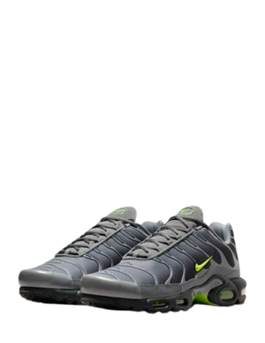 Nikee AirMax Plus Smoke Grey Volt