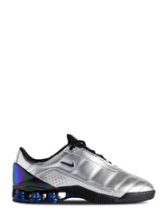 nikee. total 90 secutor shox magia metallic silver
