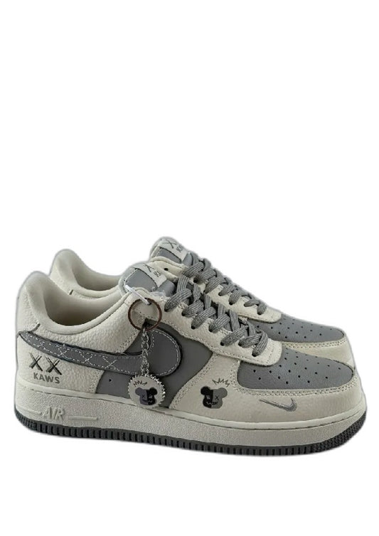 Nikee AirForce 1 low x Kaws