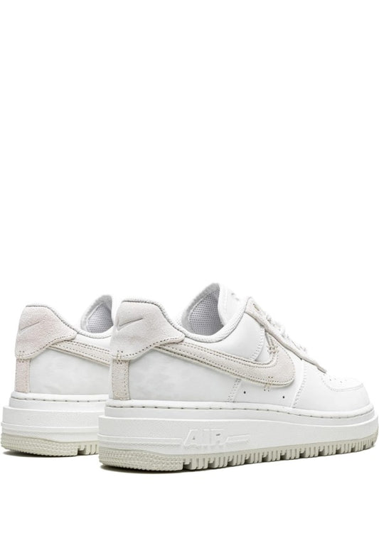 Nikee airforce 1 luxe summit white