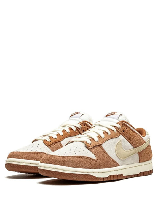 nikkEe sb dunk low medium curry