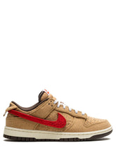 Nik e SB dunk low clot cork with og box and all accessories