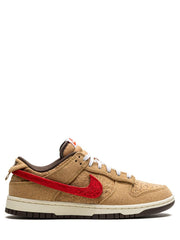 Nik e SB dunk low clot cork with og box and all accessories