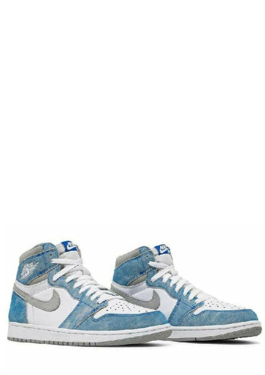 Air Jordan 1 Hyper Royal