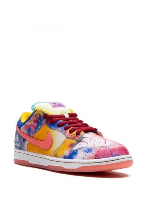 NIkee_sb_dunk_low_friends_family