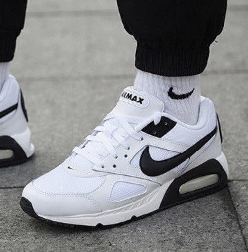 Nik_ee AirMax IVO White Black 147