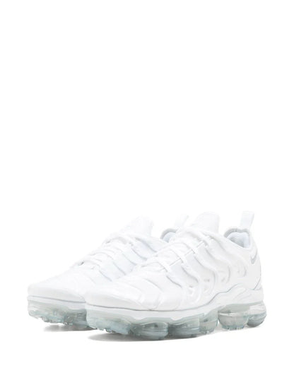 nike vapormax plus white