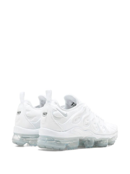 nike vapormax plus white