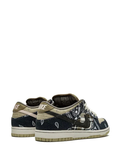 NIKEE sb dunk low cactus jack