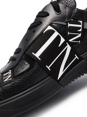 Valentino Garavani VL7N Black