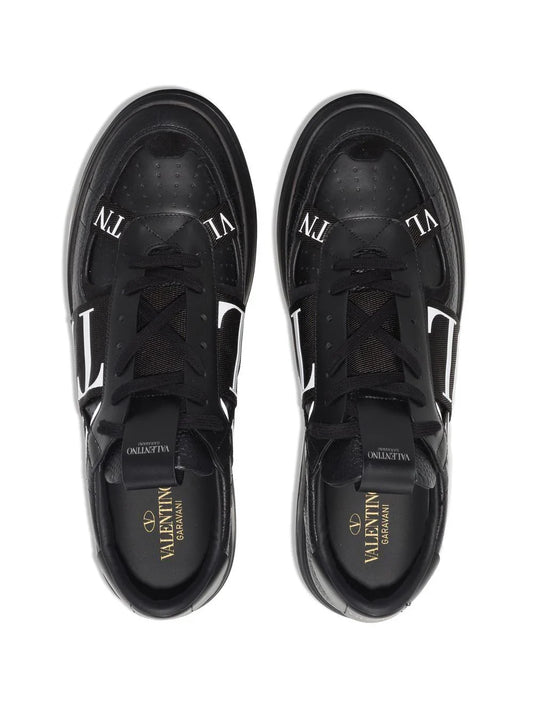 Valentino Garavani VL7N Black