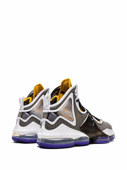 Nike Lebron 19 Basketball