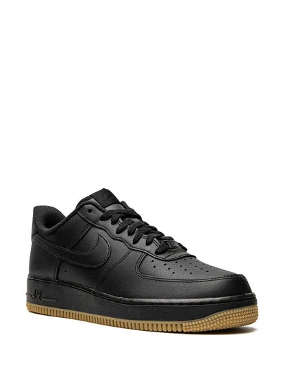 NIKE AIR FORCE 1 LUXE BLACK GUM