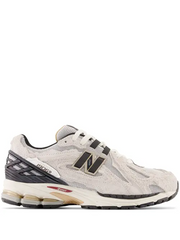 New Balance 1906D Protection pack reflection