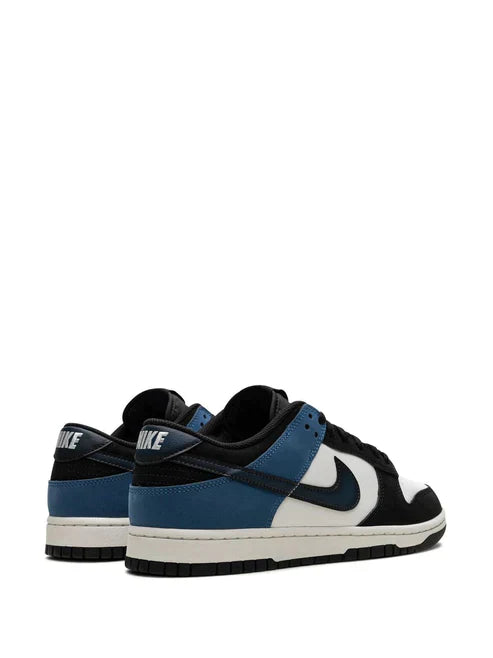 NIKE SB DUNK LOW INDUSTRIAL BLUE